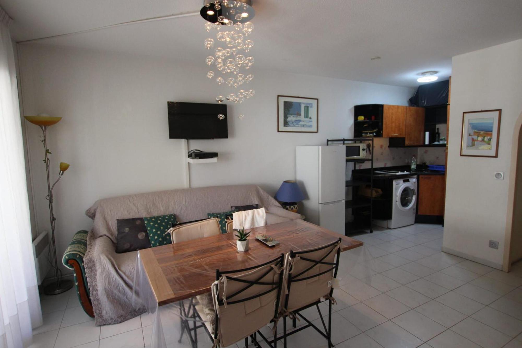 Charming 15 Mins Away From The Palais Des Festivals Appartement